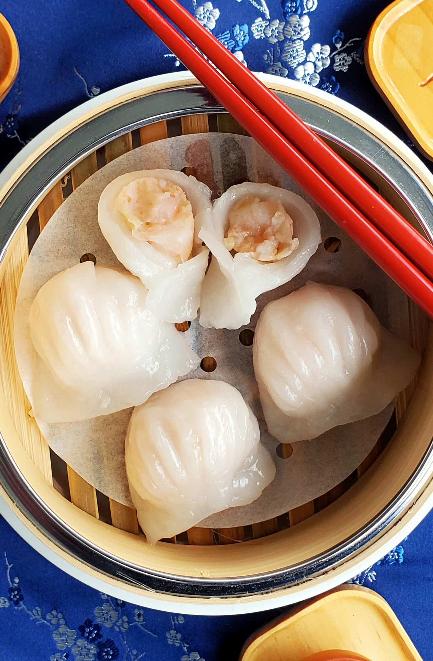 Handwrapped Shrimp Ha Gao - 蝦餃 (haa1 gaau2) - FROZEN