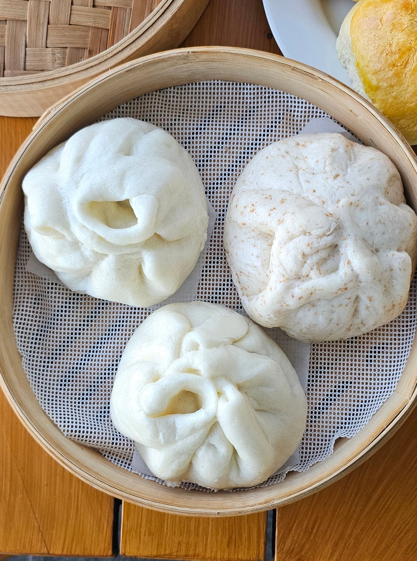 "BAO " Bun  Pork and Vegetable Steamed Buns - 菜肉包 (coi3 juk6 baau1) - Fresh or Frozen