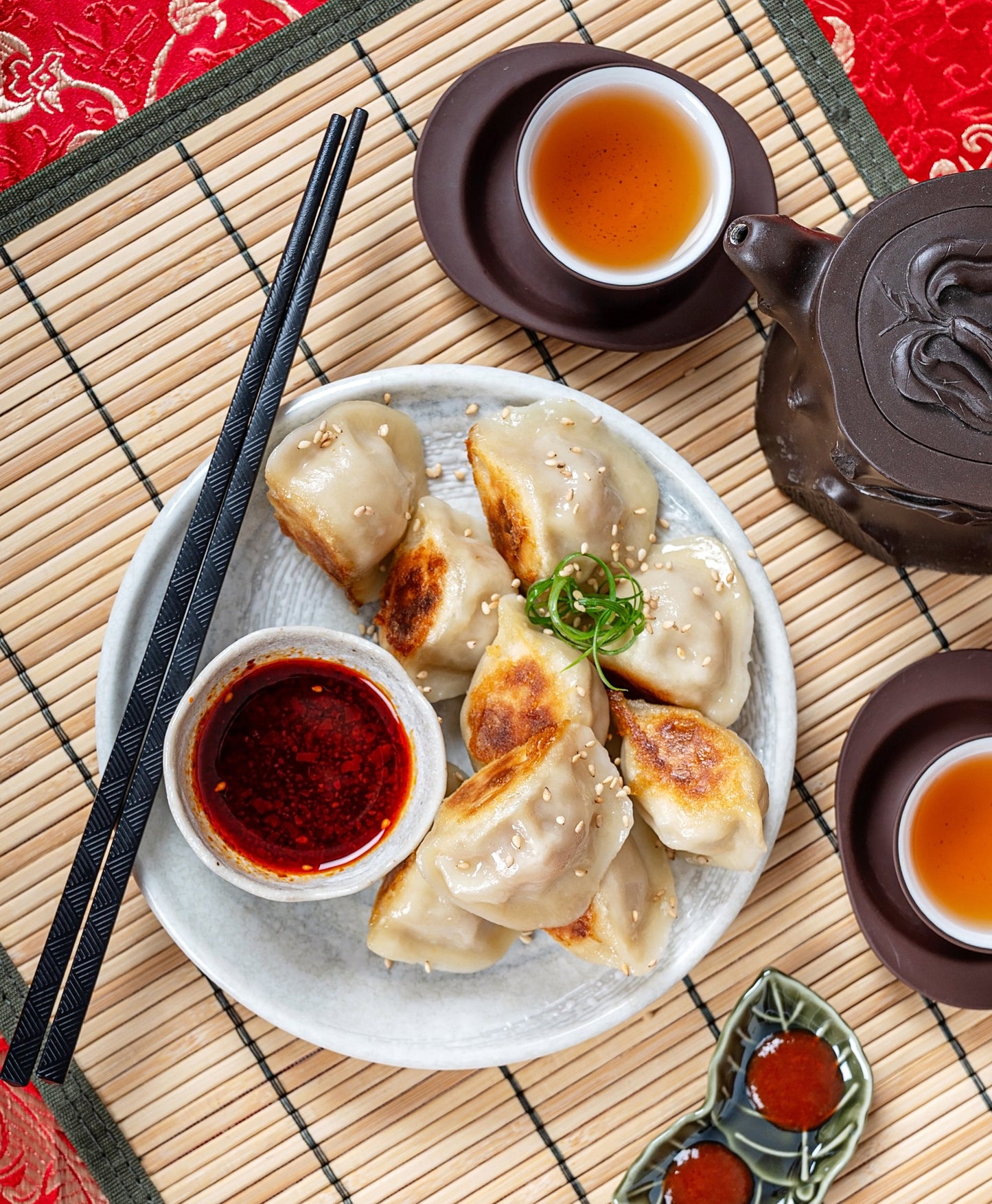 Pork & Chive Gau Zi - 餃子 (gaau2 zi2) - FROZEN